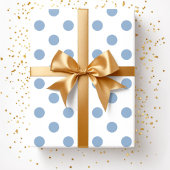 Elegantes Powder Blue Polka Dots Muster Geschenkpapier