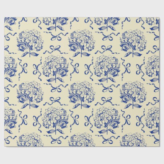 Elegantes Preppy Blue Toile Hydrangea Bow Muster Geschenkpapier (Flach)