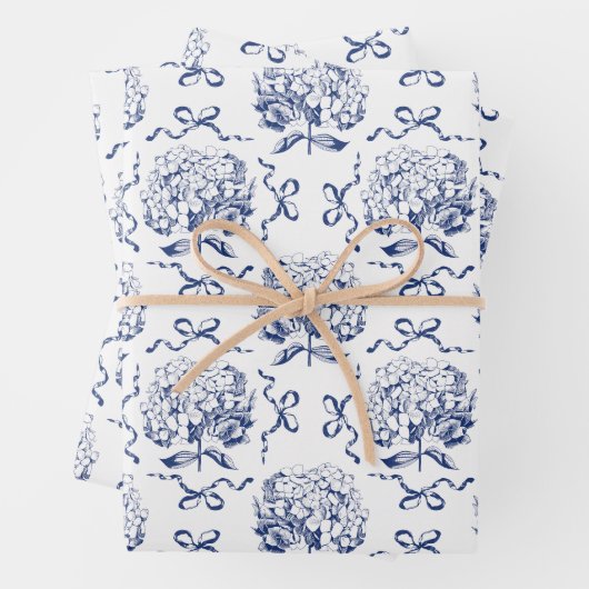 Elegantes Preppy Blue Toile Hydrangea Bow Muster Geschenkpapier Set (Beispiel)