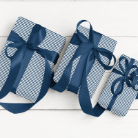 Elegantes preußisches Blau und Weiß gestreift