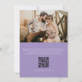 Elegantes QR Code Wappen Lilac Lila Foto Hochzeit Einladung (Rückseite)
