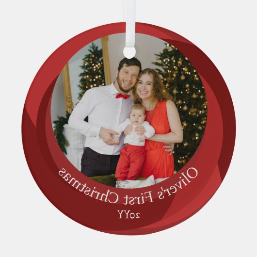 Elegantes Red Family Foto Baby's First Christmas Ornament Aus Glas (Rückseite)