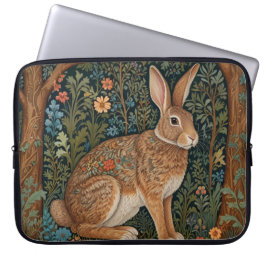 Elegantes Retro-Boho Kaninchenwald mit Blüte Laptopschutzhülle
