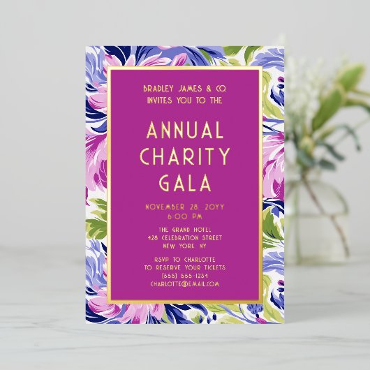 Elegantes Rosa Blue Floral Wohltätigkeit Event Gal Folieneinladung (Stehend vorne)