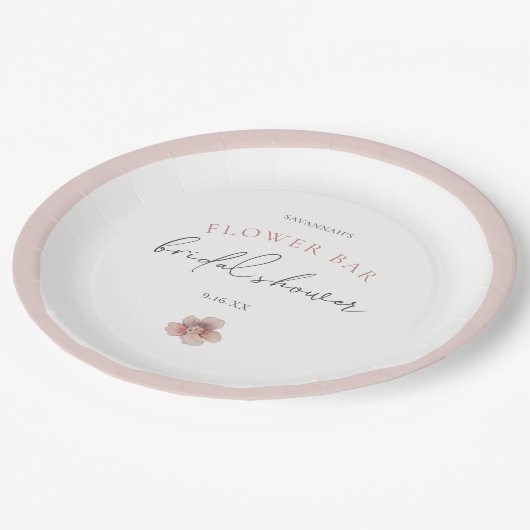 Elegantes Rosa Blume Bar Pappteller (Schrägansicht)