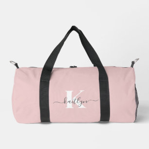Elegantes Rosa-Hauch-Grau-Script-Monogramm Duffle Bag