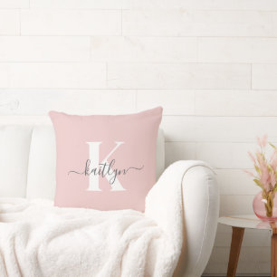 Elegantes Rosa-Hauch-Grau-Script-Monogramm Kissen