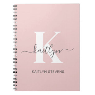 Elegantes Rosa-Hauch-Grau-Script-Monogramm Notizblock