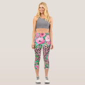 Elegantes rosa Leopard Print und Blumendesign Capri Leggings (Vorderseite)