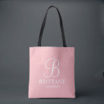 Elegantes Rosa Personalisierte Bridesmaid Tasche<br><div class="desc">Eleganter Blush Pink Personalisiert Bridesmaid Geschenke mit personalisierten Monogramm in elegantem Kalligraphie Schriftart Stil mit Name und Titel der Brautjungfrau in klassischem Serif-Schriftart Stil. Auch perfekt für die Trauzeugin,  Blumenmädchen,  Brautmutter und vieles mehr.</div>