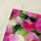 Elegantes rosa-weiße Eingeweihte Blume-Muster Strandtuch (Beispiel)