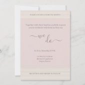 Elegantes Rosa Wir tun HolzGrain Streifen Hochzeit Einladung (Vorderseite)
