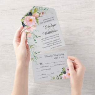 Elegantes rosafarbenes Blumenbouquet auf grauer Ho All In One Einladung