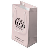 Elegantes, rosafarbenes Firmenlogo Kleine Geschenktüte (Rückseite Schrägansicht)