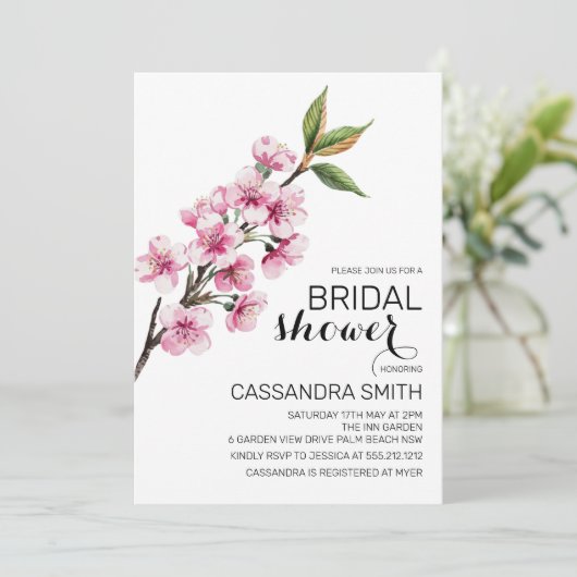 Elegantes rosafarbenes Kirschblossom Brautparty Einladung (Stehend Vorderseite)