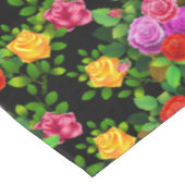 Elegantes Rot-Gelb-Rosa und Lila Rose Blume Tischdecke (Schrägansicht)