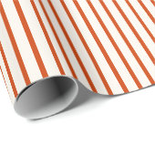 Elegantes Rot Pinstriped Simple Modern Country Geschenkpapier (Rolleneckpunkt)