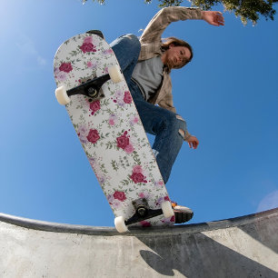 Elegantes Rot-Rot-Rosa-Blume-Muster Skateboard