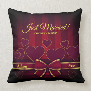 Elegantes Rotes Herz und Hochzeit mit Ribbon Kissen