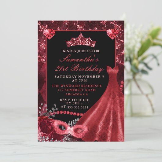 Elegantes Rotes Kleid Masquerade Geburtstag Einladung (Stehend Vorderseite)