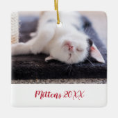 Elegantes Rotes Script Cat Foto Modern Keramikornament (Vorderseite)