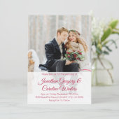 Elegantes rotes Skript 2 Foto Winterhochzeit Einladung (Stehend Vorderseite)