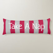 Elegantes rotes und grau gestreiftes Sprichwort Seitenschläferkissen (Vorderseite)