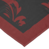 Elegantes rotes und schwarzes Damast Tischdecke (Schrägansicht)