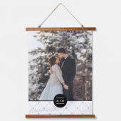 Elegantes Round-Frame-Monogramm-Foto Wandteppich Mit Holzrahmen (Vorderseite)