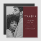 Elegantes Ruby Red Couple Foto Save the Date Magneteinladung (Vorne/Hinten)