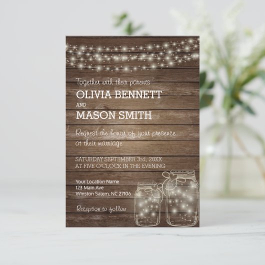 Elegantes Rustikales Mason Jar Lights Hochzeit Ein Einladung (Stehend Vorderseite)
