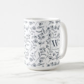 Elegantes schick blaues und weißes Foliage Monogra Kaffeetasse (VorderseiteRechts)