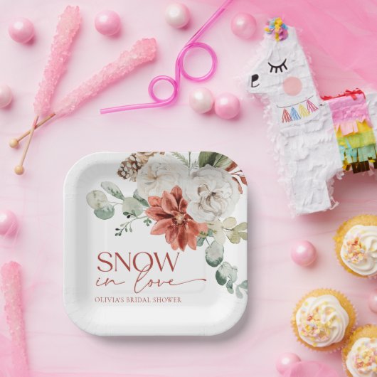 Elegantes Schnee in Liebe Winter Rotes Brautparty Pappteller (Party)