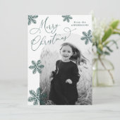 Elegantes Schneeflocken Grün 2 Foto Feiertagskarte (Stehend Vorderseite)