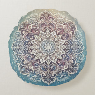 Elegantes Schneeflocken-Mandala in frostigen Farbt Rundes Kissen