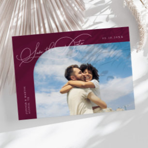 Elegantes Schrift-Cranberry-Kurvenrahmen-Foto Save The Date