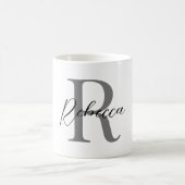 Elegantes Schwarz-Grau-Minimalistisches Monogramm Kaffeetasse (Mittel)