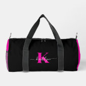 Elegantes Schwarz-Hot-Pink-Script-Monogramm Duffle Bag (Rückseite)