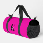 Elegantes Schwarz-Hot-Pink-Script-Monogramm Duffle Bag (Rechte Ecke)