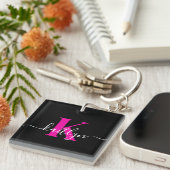 Elegantes Schwarz-Hot-Pink-Script-Monogramm Schlüsselanhänger (Vorderseite rechts)