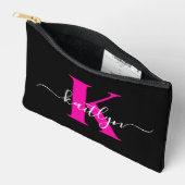Elegantes Schwarz-Hot-Pink-Script-Monogramm Zubehörtasche (Offen)