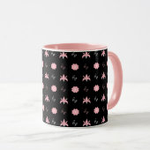 Elegantes Schwarz-Rosa-Muster Tasse (VorderseiteRechts)