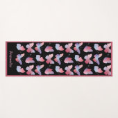 Elegantes Schwarz-Rosa Schmetterlingsmuster Zen Yo Yogamatte (Vorderseite (Horizontal))