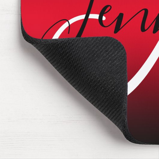 Elegantes Schwarz-Rot-Ombre-Monogramm Mousepad (Ecke)