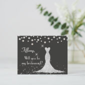 Elegantes Schwarz und Weiß Werden Sie meine Brautj Einladung (Stehend Vorderseite)