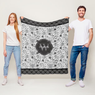 Elegantes Schwarz-Weiß-Blumen-Monogramm Fleecedecke