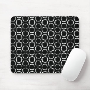 Elegantes Schwarz-Weiß-Blüten-Mandala-Muster Mousepad
