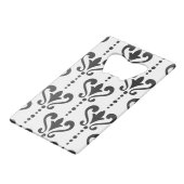 Elegantes Schwarz-Weiß-Damask-Monogramm Geldbeutel Flaschenöffner (Rückseite Schrägansicht)