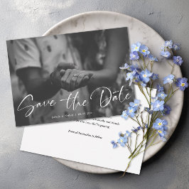 Elegantes Schwarz-Weiß-Foto zur Hochzeit in Schrei Save The Date