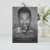 Elegantes Schwarz-Weiß-Gedenkfest Beerdigung Foto Dankeskarte (Stehend Vorderseite)